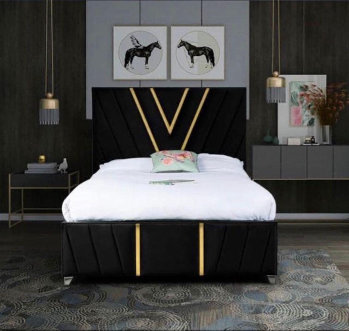 Black & Gold Velvet Designer Bed