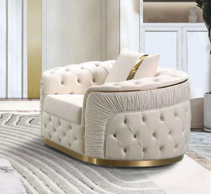 Chesterfield Curved Chair — Cream & Gold