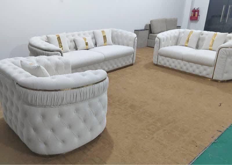 Chesterfield Curved Suite — Cream & Gold